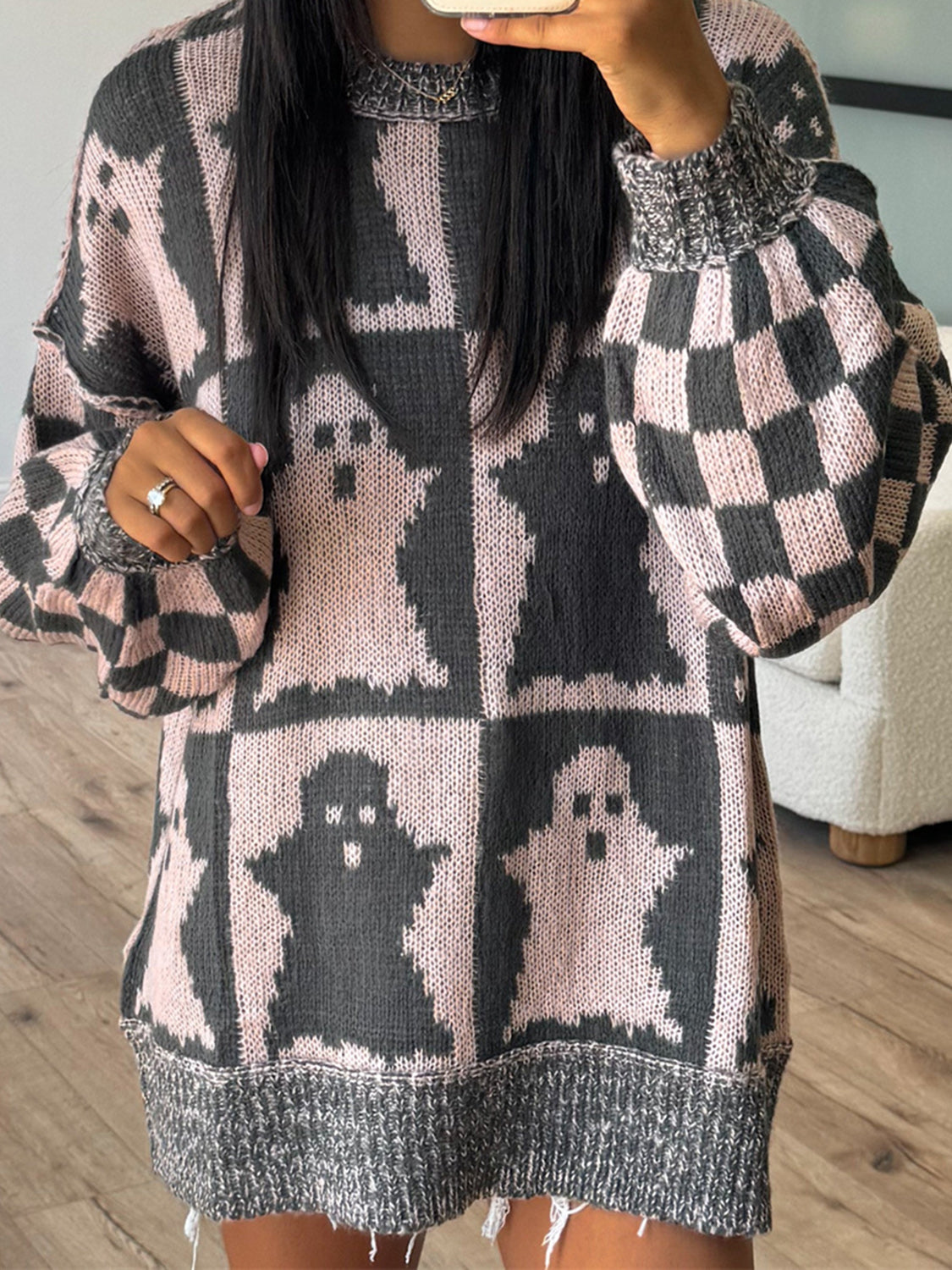 Cristina | Ghost long-sleeved sweater with low shoulders
