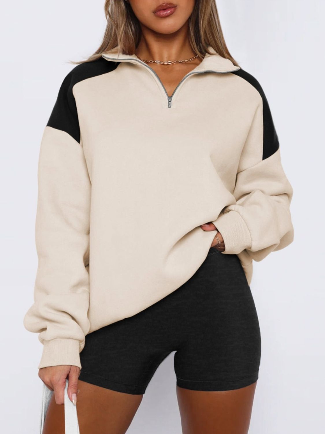 Regine | Long sleeve sweatshirt with contrast quarter zip