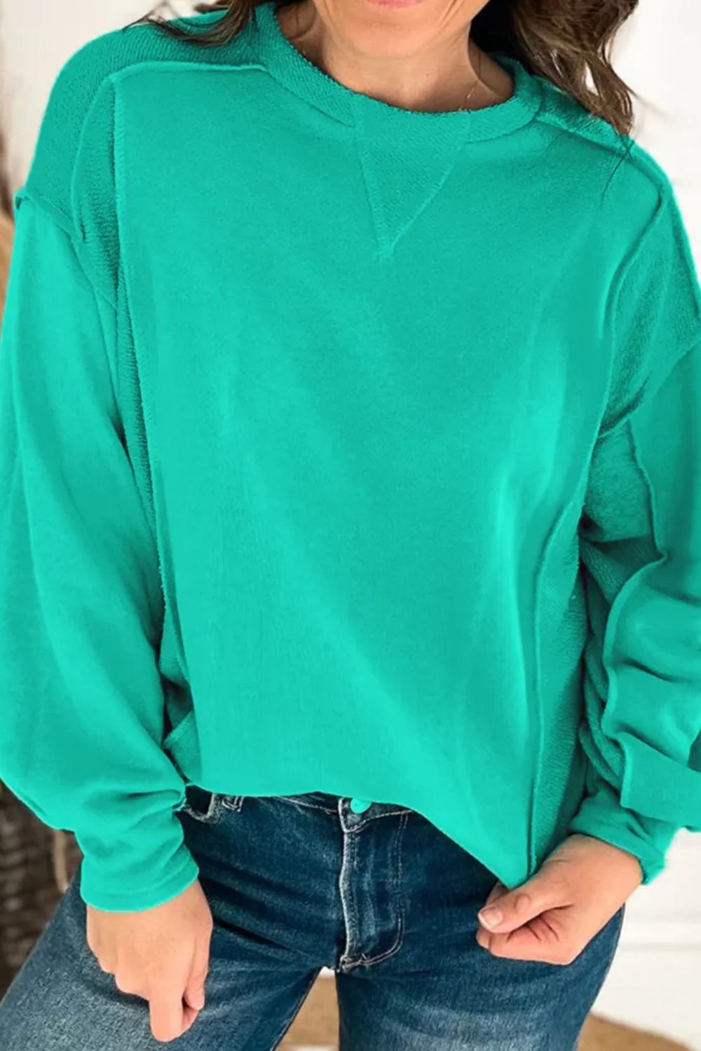 Mariana | Long-sleeved sweatshirt with exposed seam and crew neck