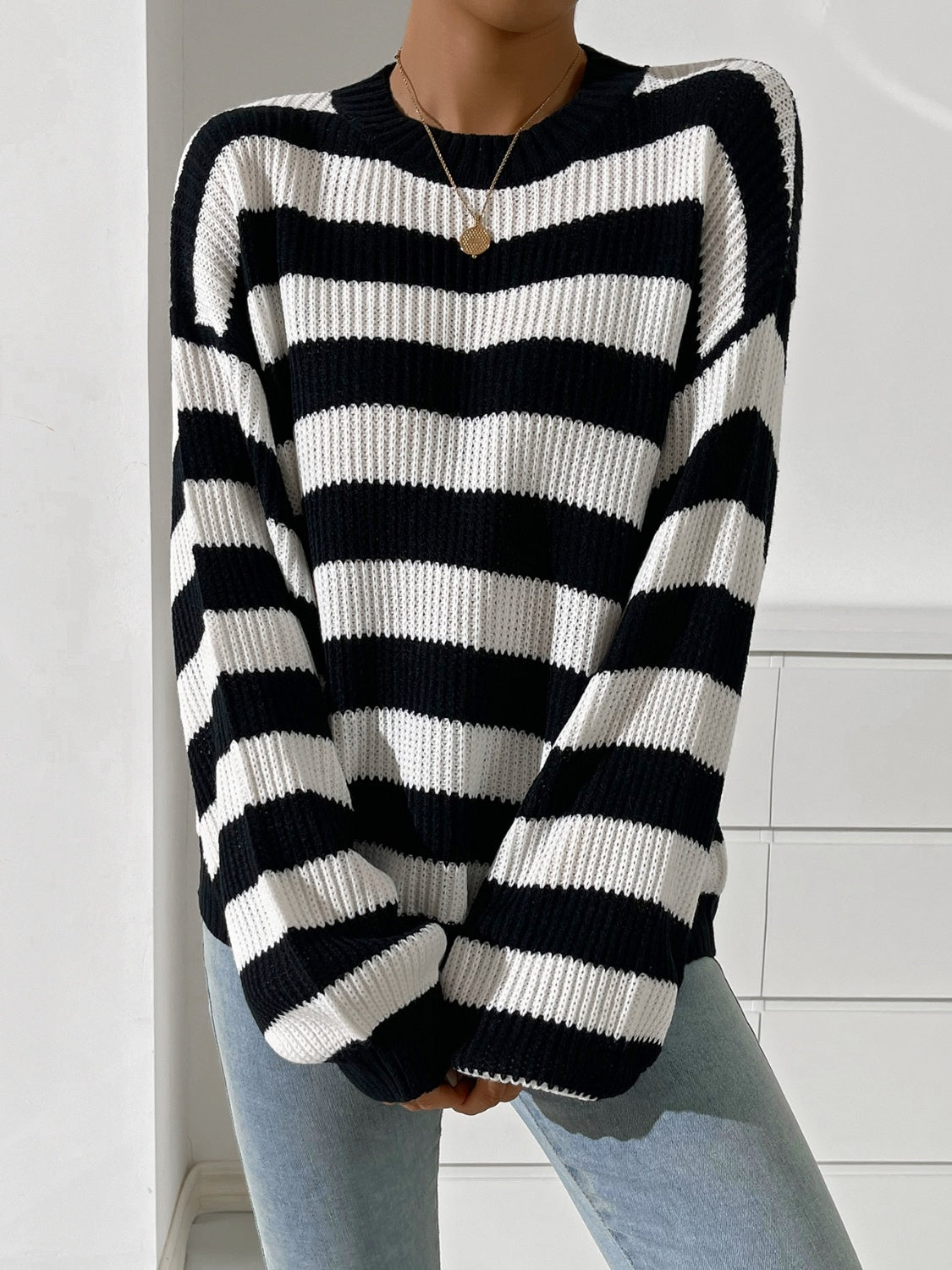 Paula| Modern and fashionable winter sweater
