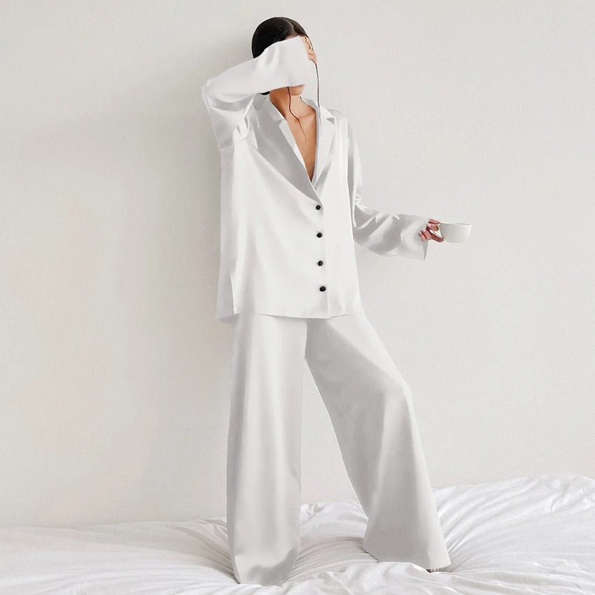 Iris | Oversized pajama set with silky elegance