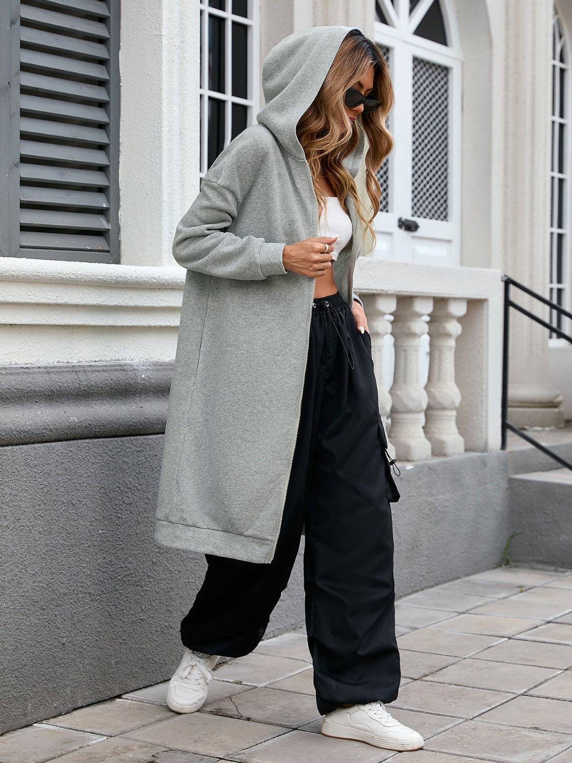 Hedwig | Long sleeve outerwear with hood and zip fastening