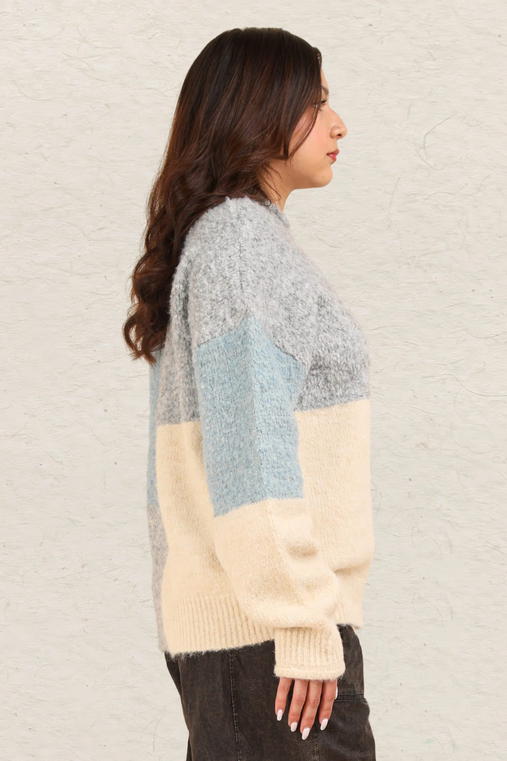 Verónica | VERY J color block sweater with a stand-up collar and dropped shoulders