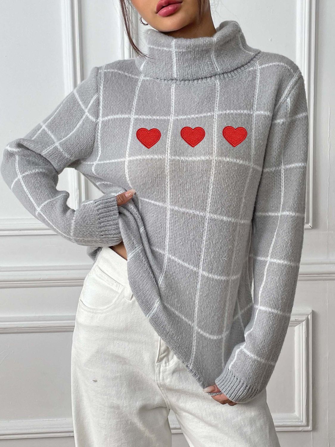 Marianna | Long-sleeved turtleneck sweater with a heart-shaped check pattern