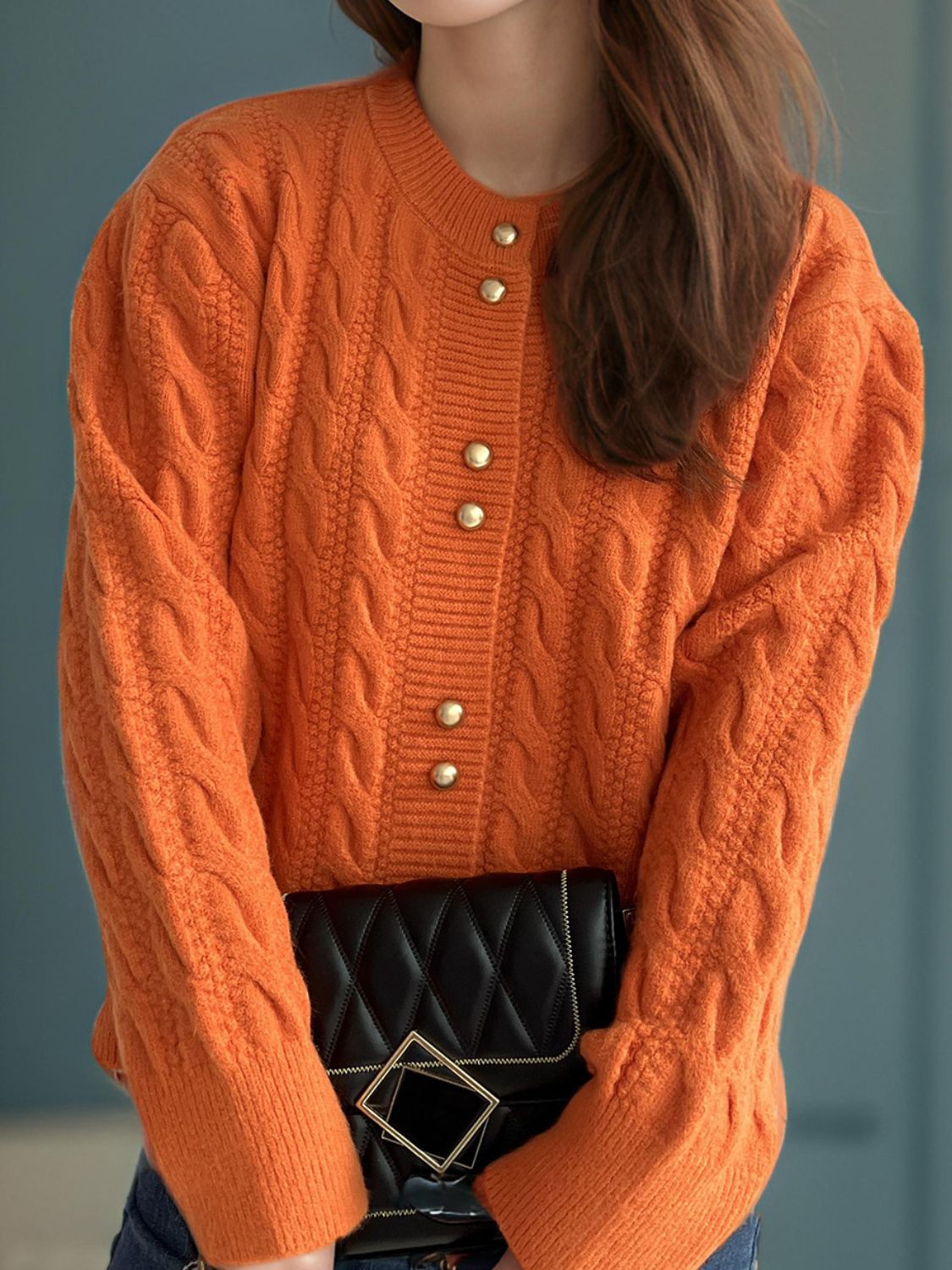 Cristina | Cable knit cardigan with a crew neck and long sleeves