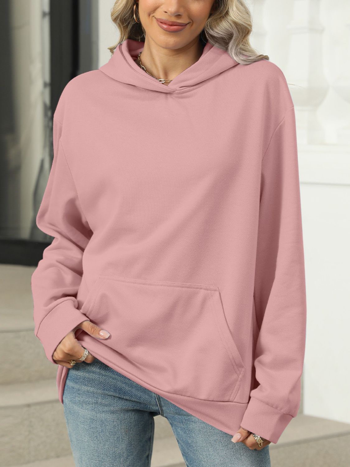 Dagmar | Hoodie with pockets and long sleeves