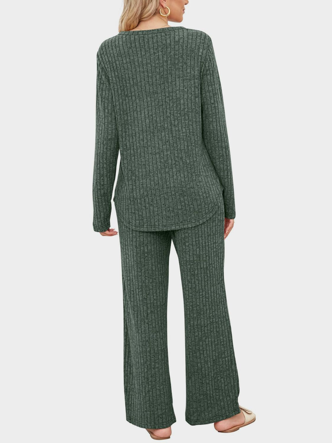 Henriette | Set consisting of a long-sleeved top and crew-neck trousers