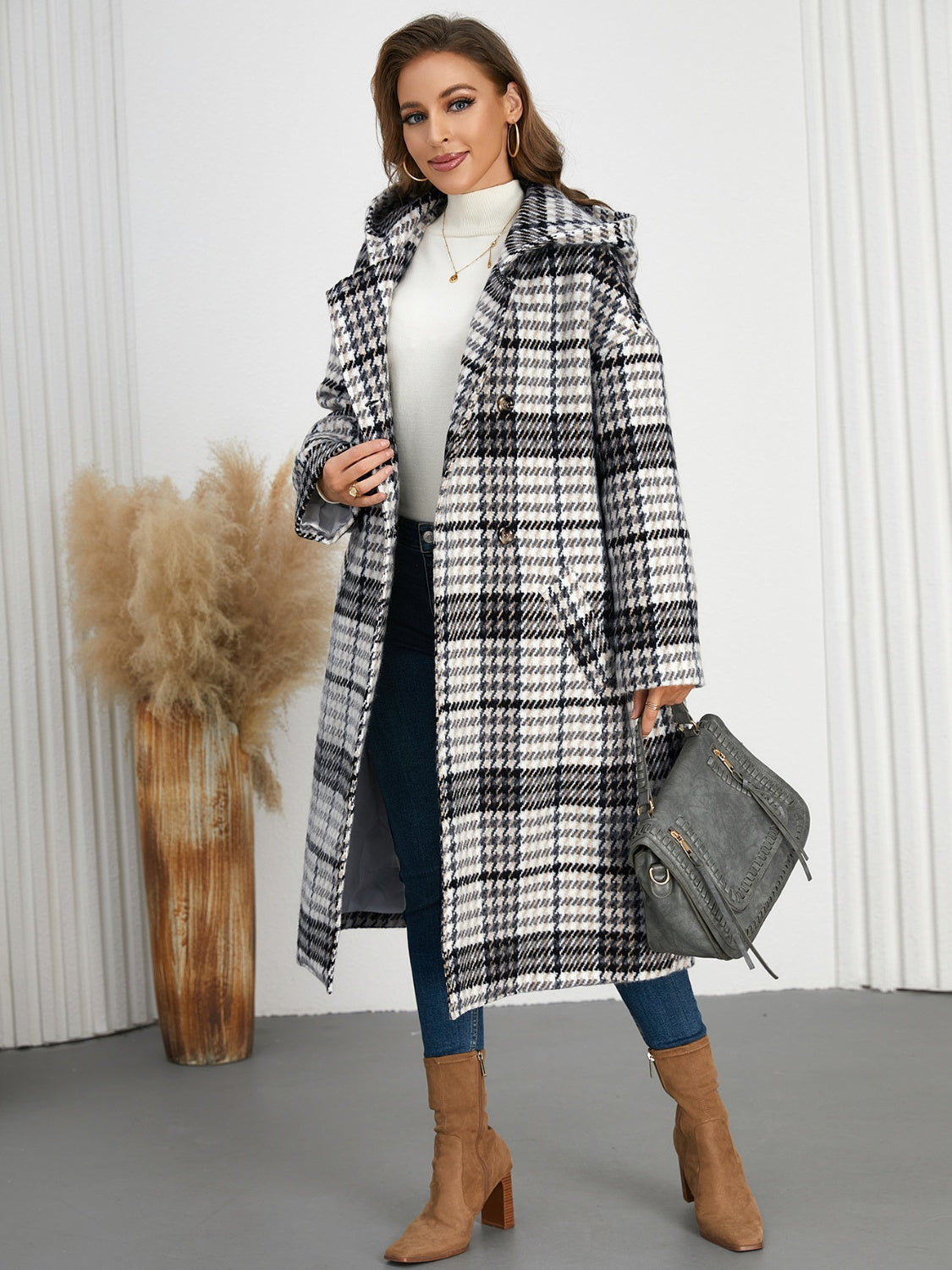 Abigail | Checked double breasted long sleeve coat