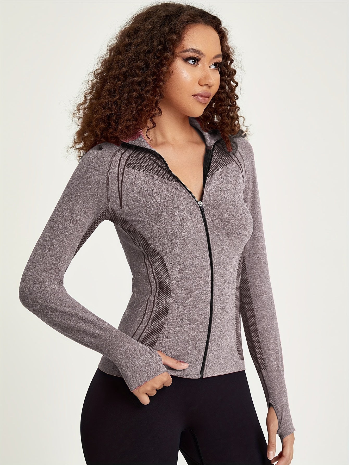 Dominique | Black, long-sleeved, full-zip sports jacket