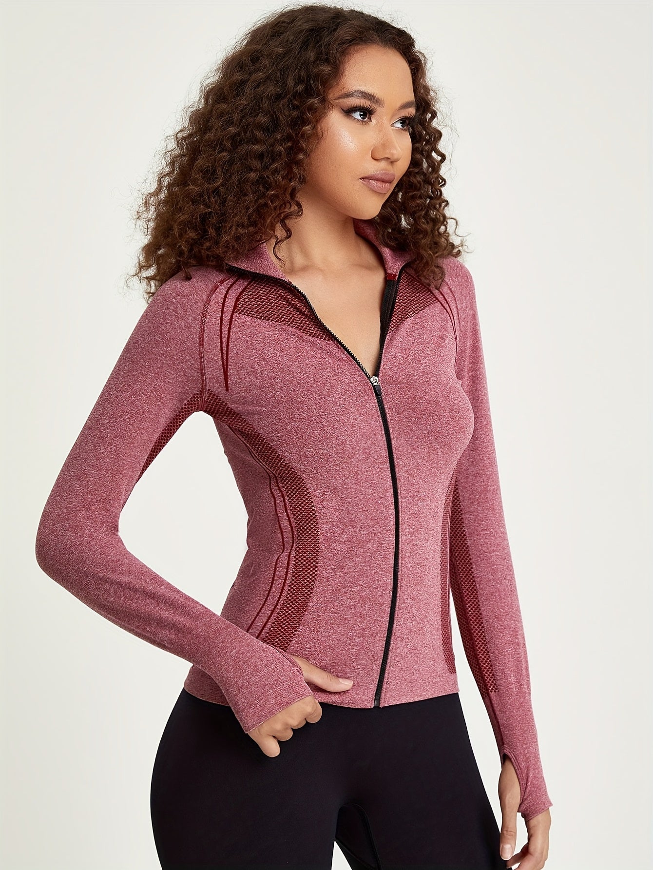 Dominique | Black, long-sleeved, full-zip sports jacket