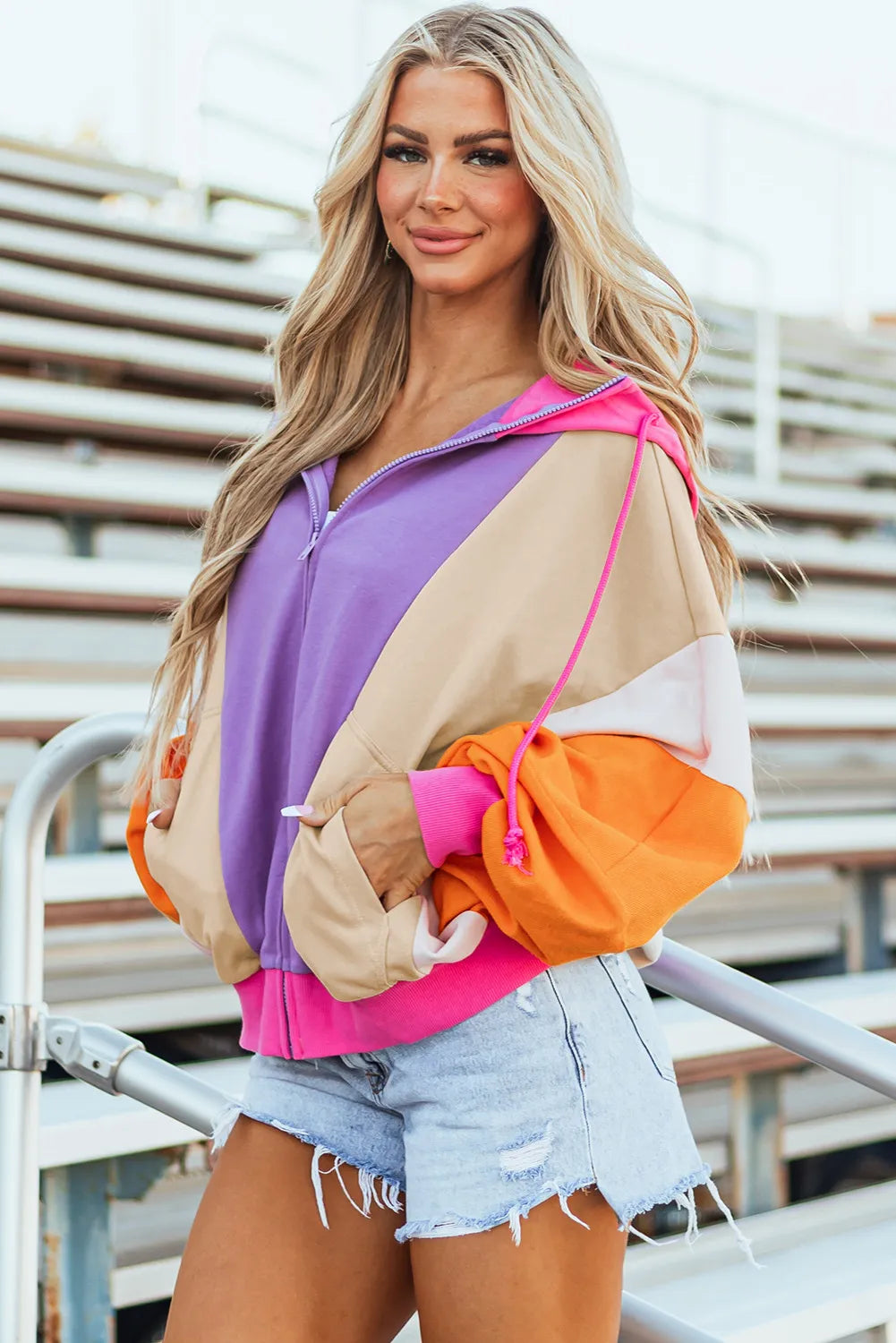 Gerda | Long sleeve drawstring hoodie with color block zip fastening