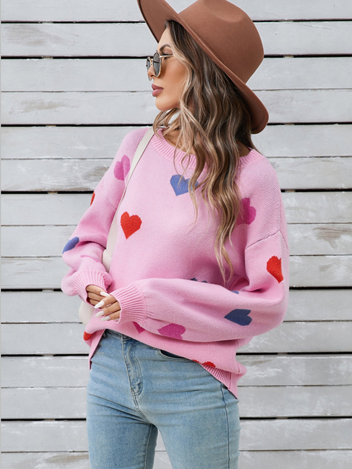 Ulla | Heart-shaped, long-sleeved crew neck sweater