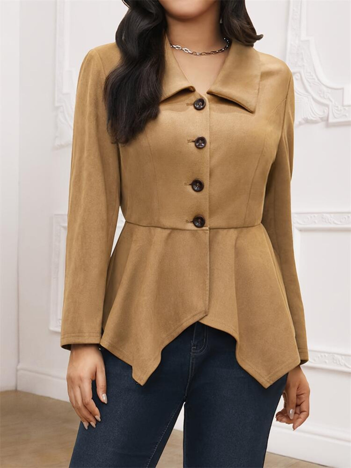 Leonie | Jacket with handkerchief hem and buttoned collar