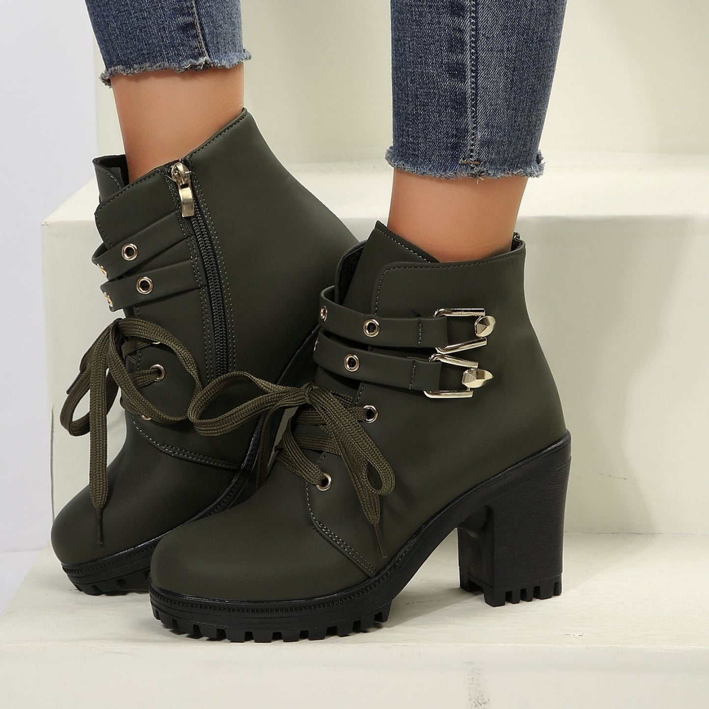 Karina | Durable orthopedic boots