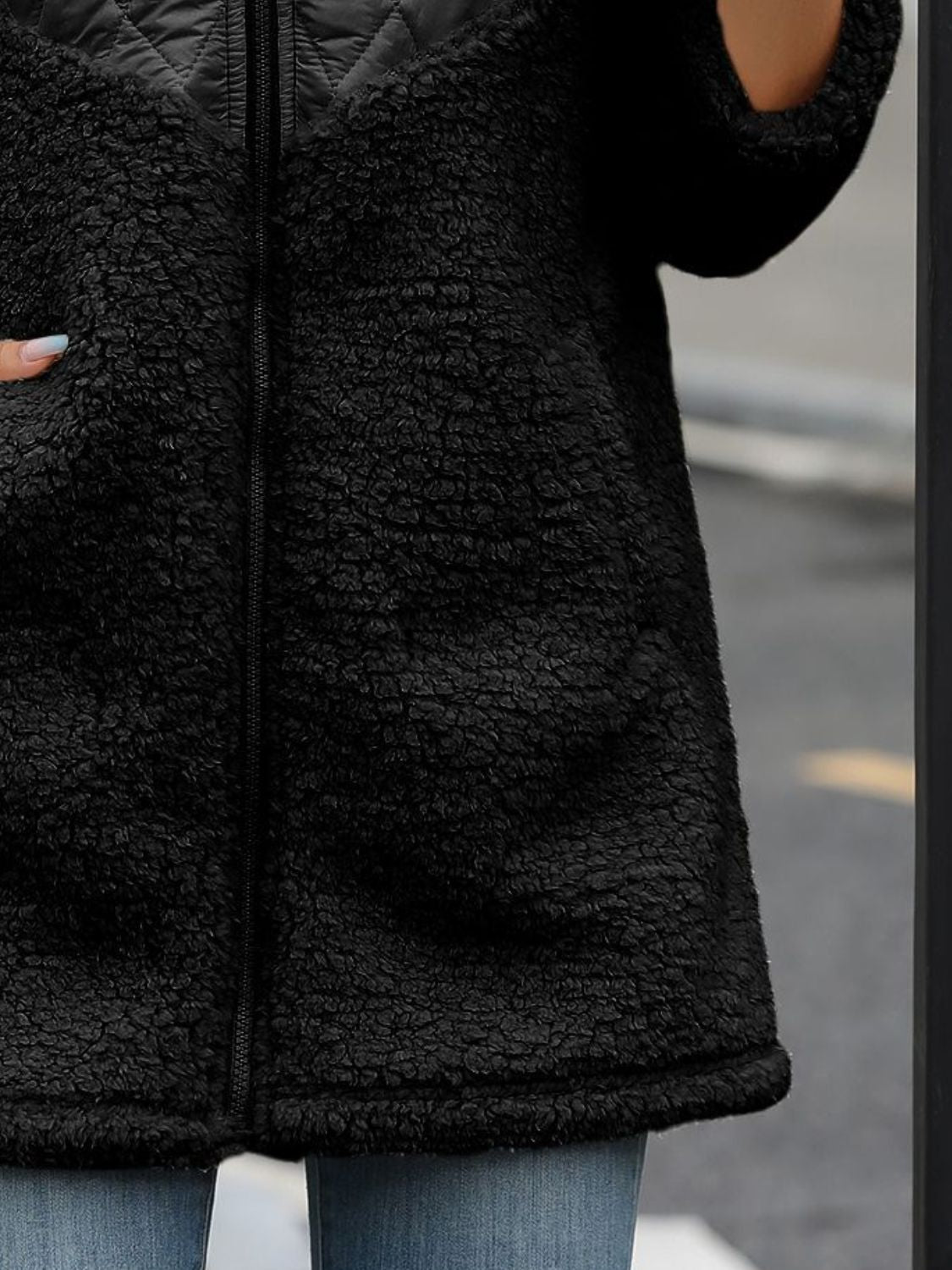Marianna | Fluffy, long-sleeved hooded jacket with zip fastening