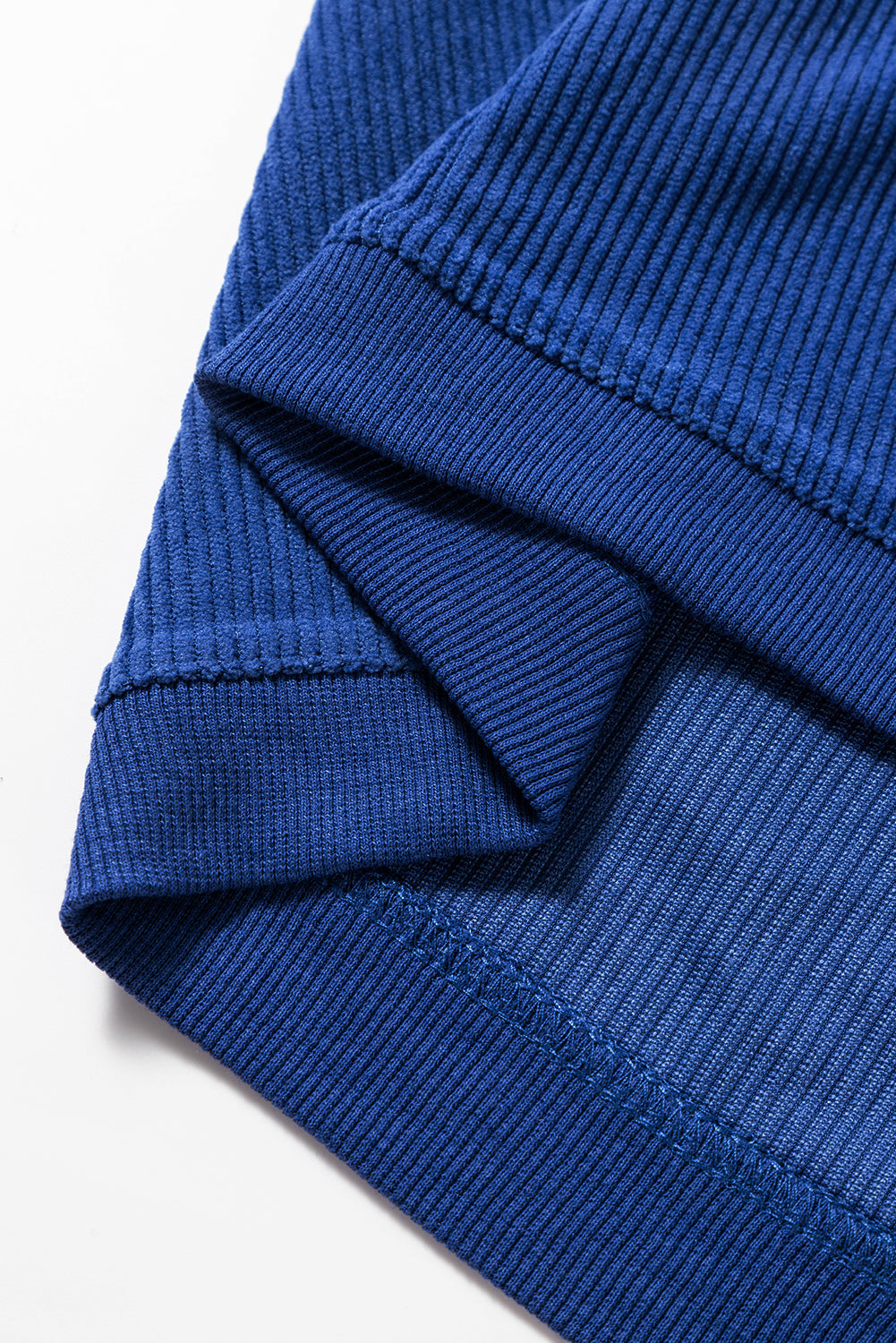Pilar| Relaxed and timeless winter garment