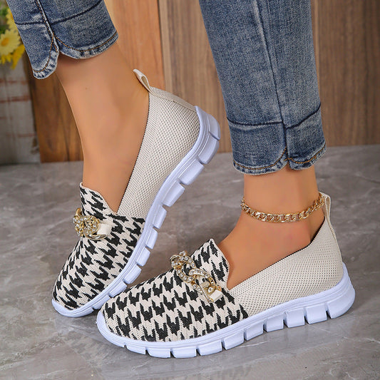 Renata® | Fashion Houndstooth Print Chain Mesh Shoes