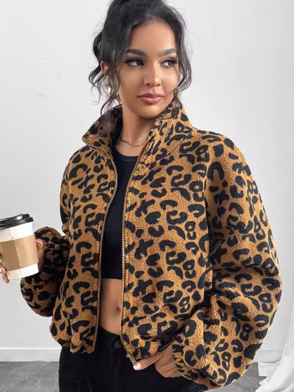 Waleska | Leopard print long sleeve jacket with zip fastening