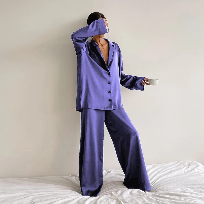 Iris | Oversized pajama set with silky elegance