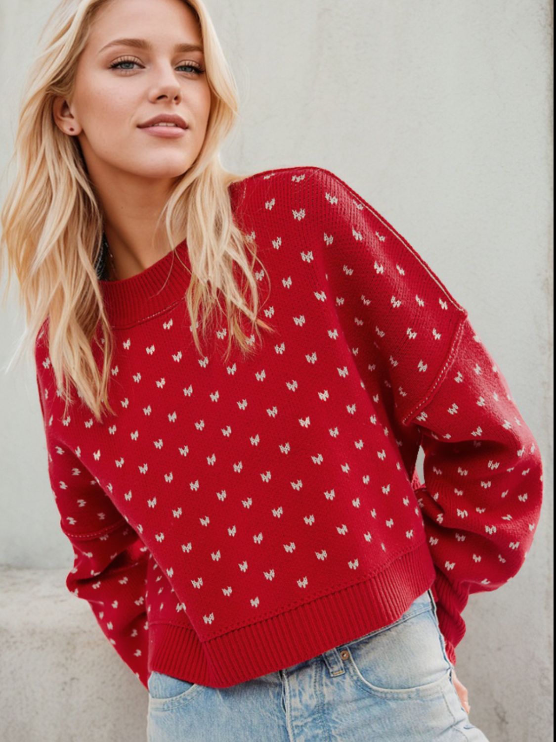 Liselotte | Long-sleeved sweater with a slit and a crew neck