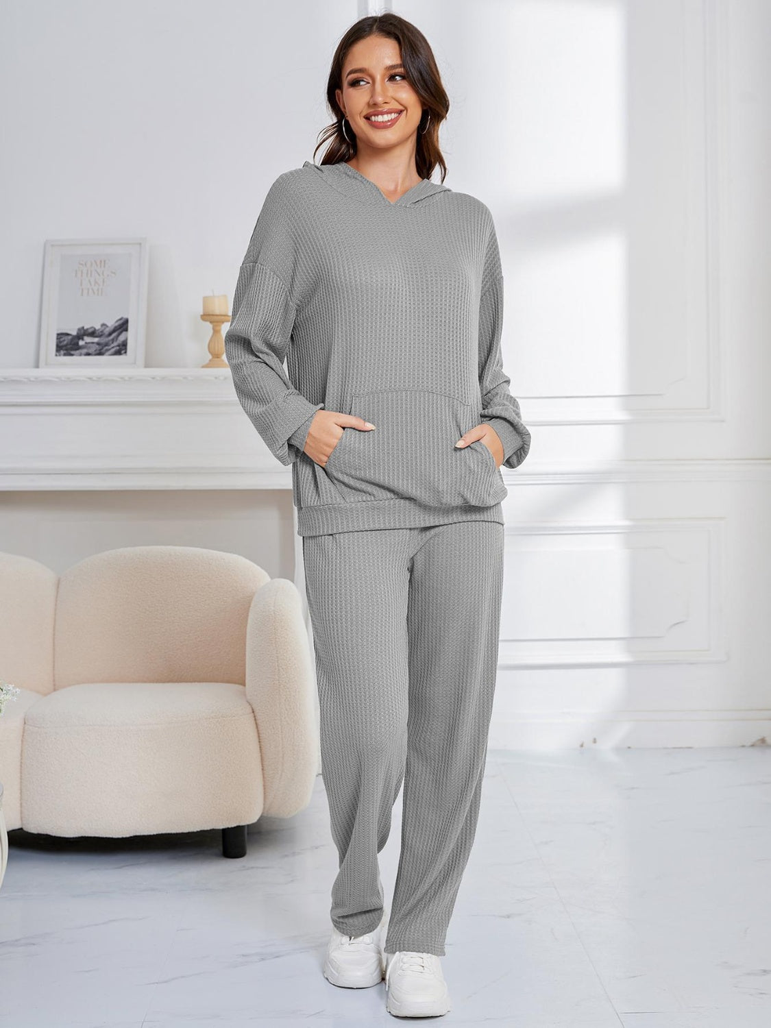Zahira | Long-sleeved hoodie and drop-shoulder trousers set