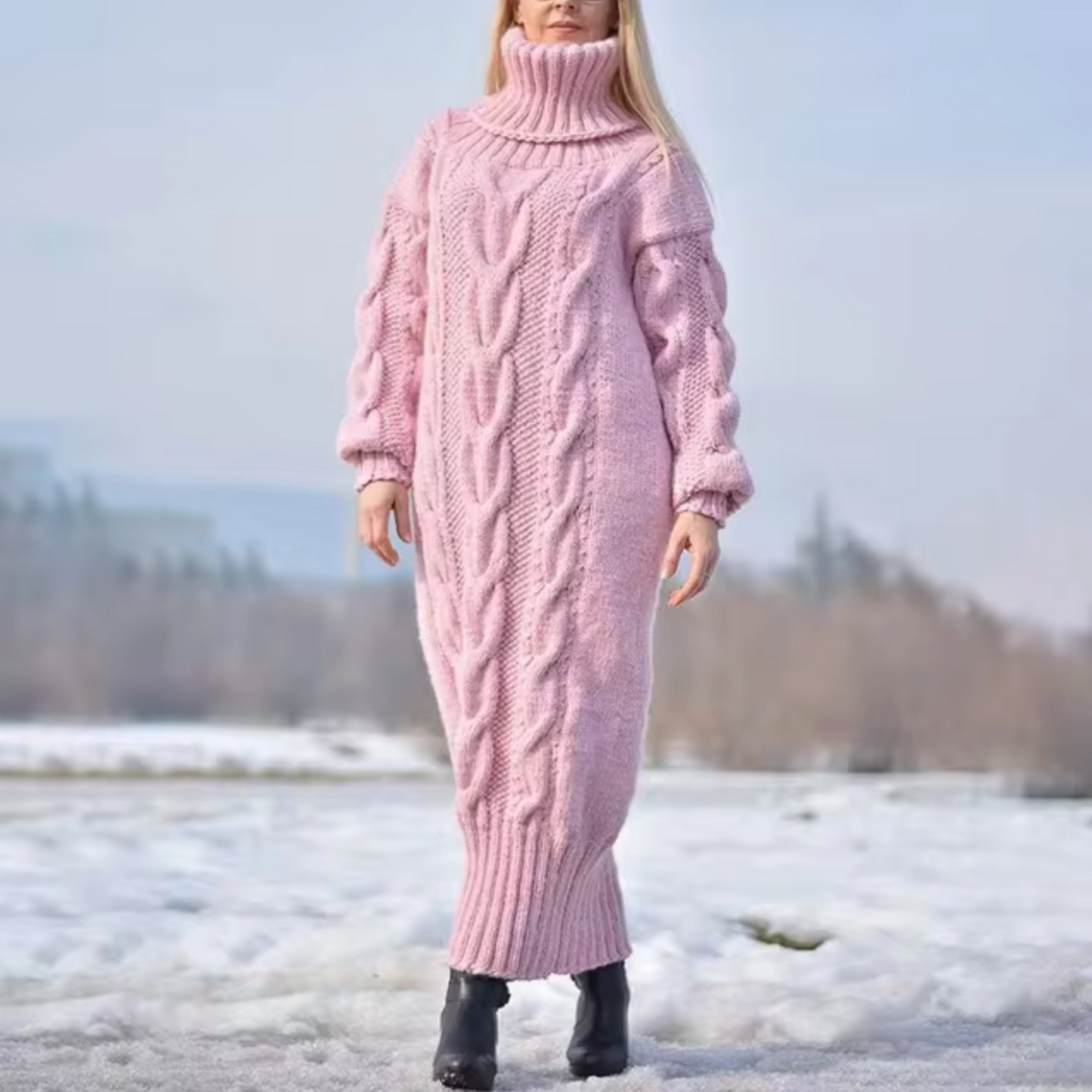 Maria Eugenia | Turtleneck sweater, long dress