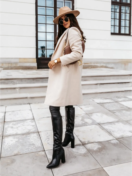 Adela | Relaxed and timeless winter garment