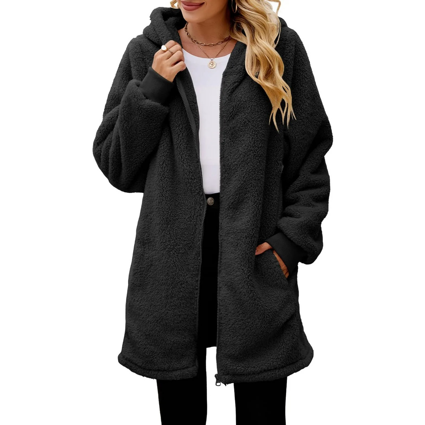 Valeria | Relaxed and elegant winter garment.
