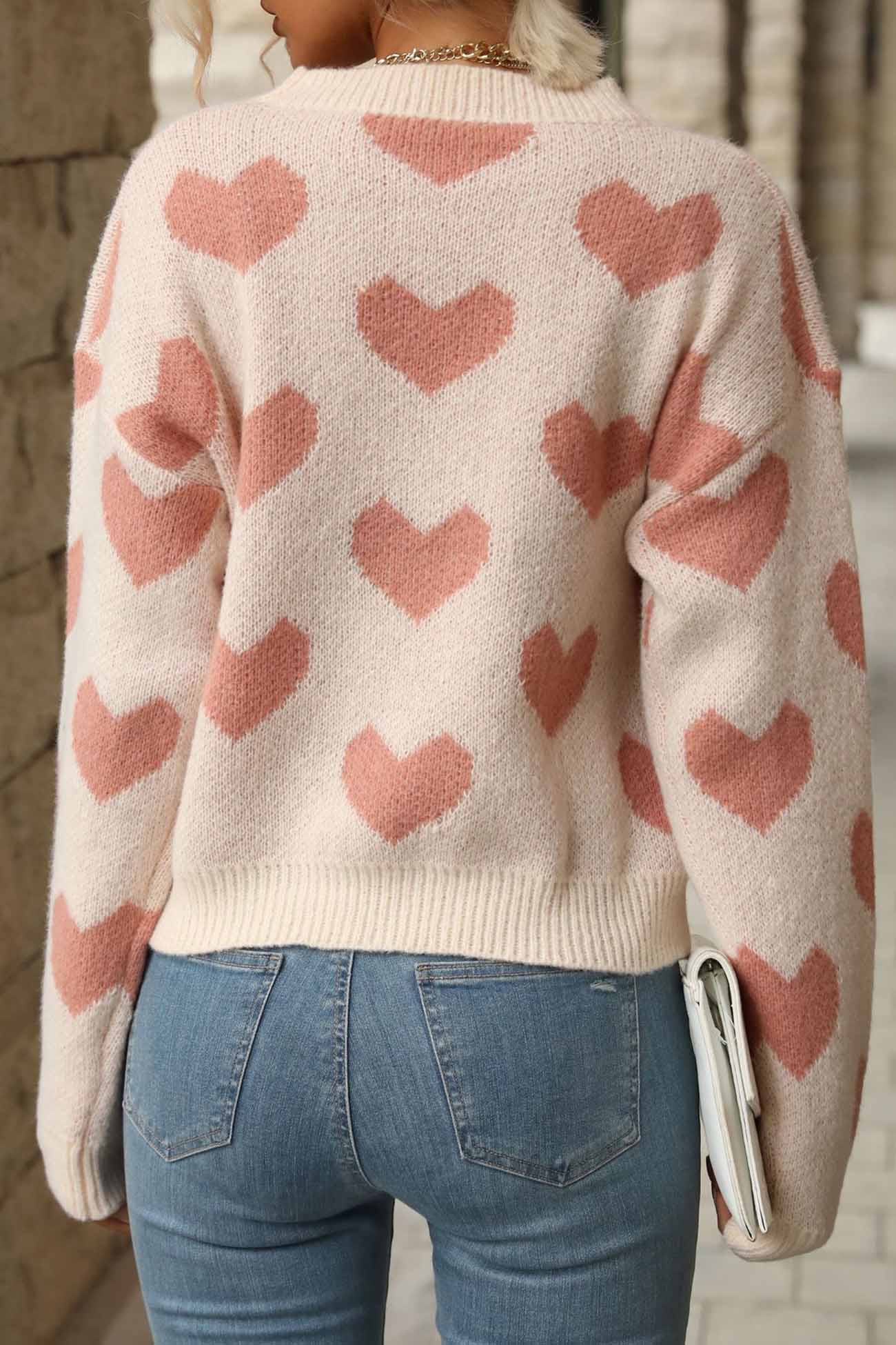 Marion | Knitted sweater with a round neckline and a heart pattern