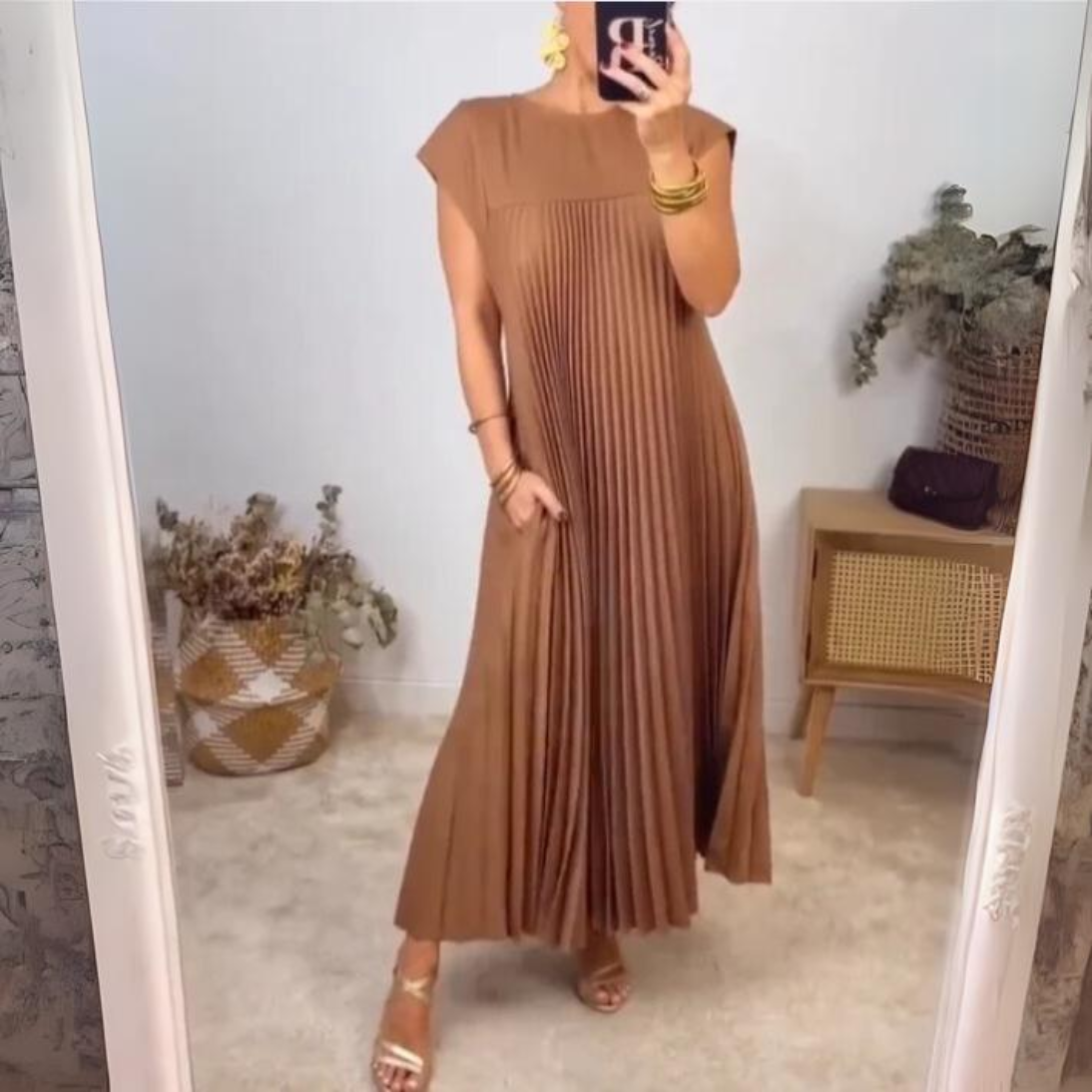 Scarlett® | Light And Fresh Pleated Dress
