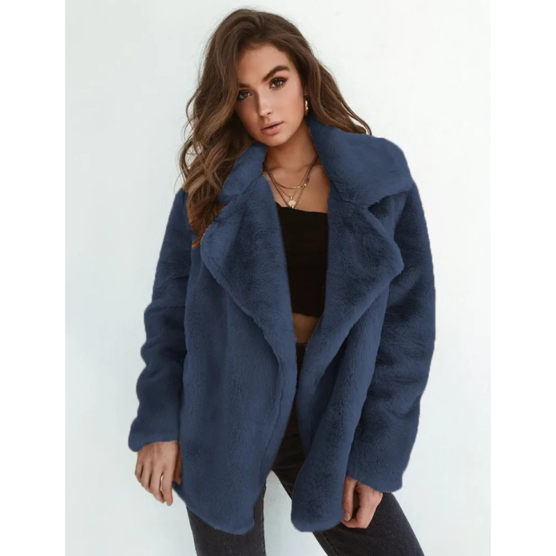 Maricela | Fashionable and minimalist winter garment