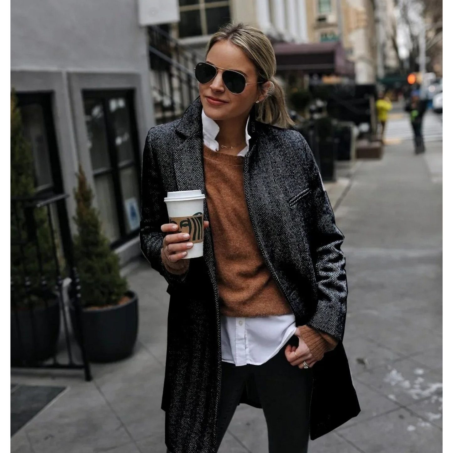 Delia | Relaxed and timeless winter garment