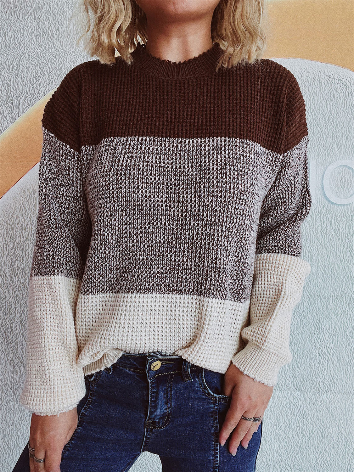 Emilie | Long sleeve sweater with a color block design