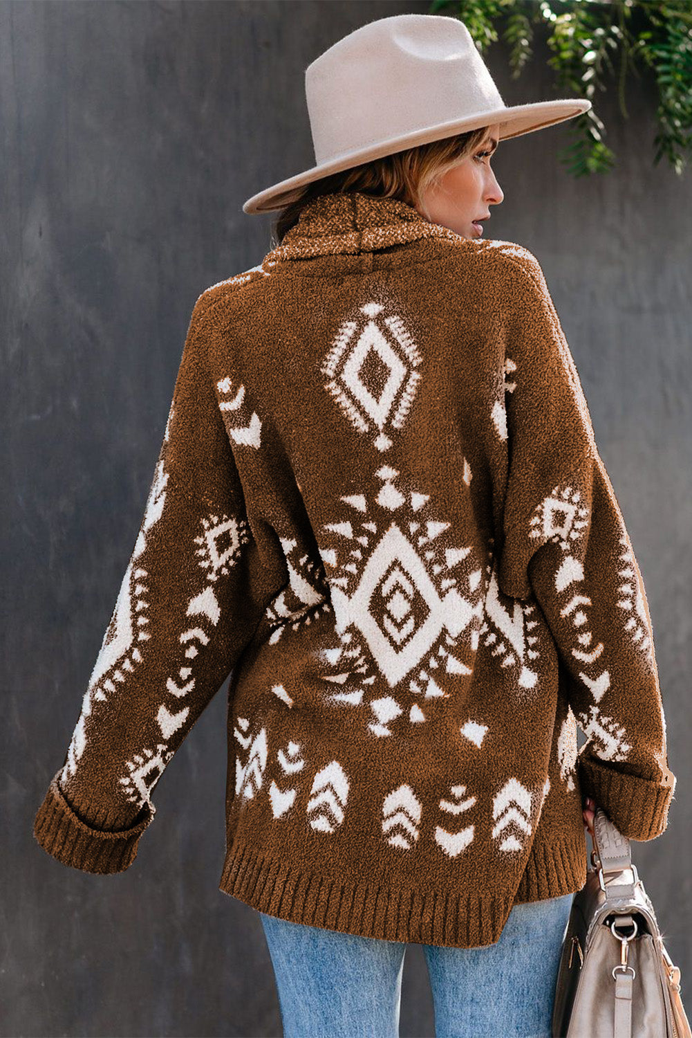 Flor | Relaxed and timeless winter sweater
