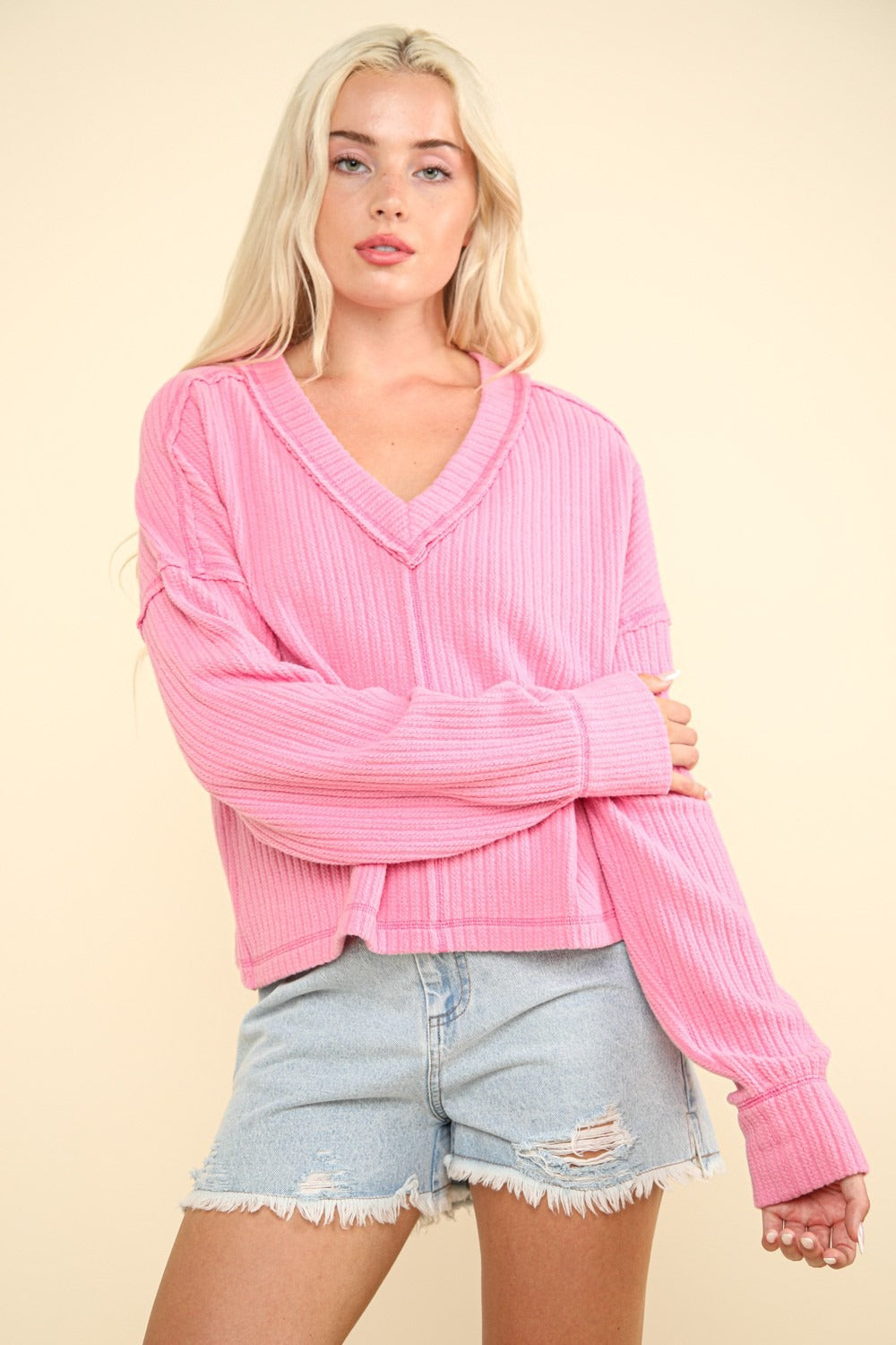 Mirjam | Ribbed knit top with exposed seam and V-neckline