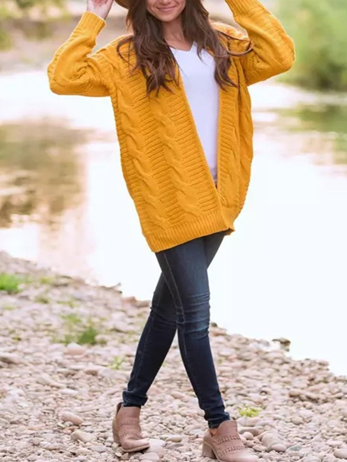 Aneta | Cable knit cardigan with open front and long sleeves