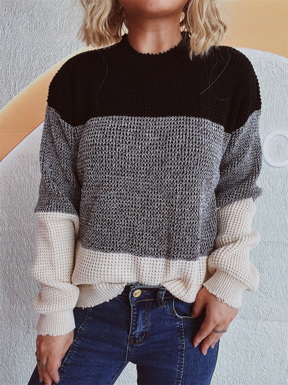 Emilie | Long sleeve sweater with a color block design