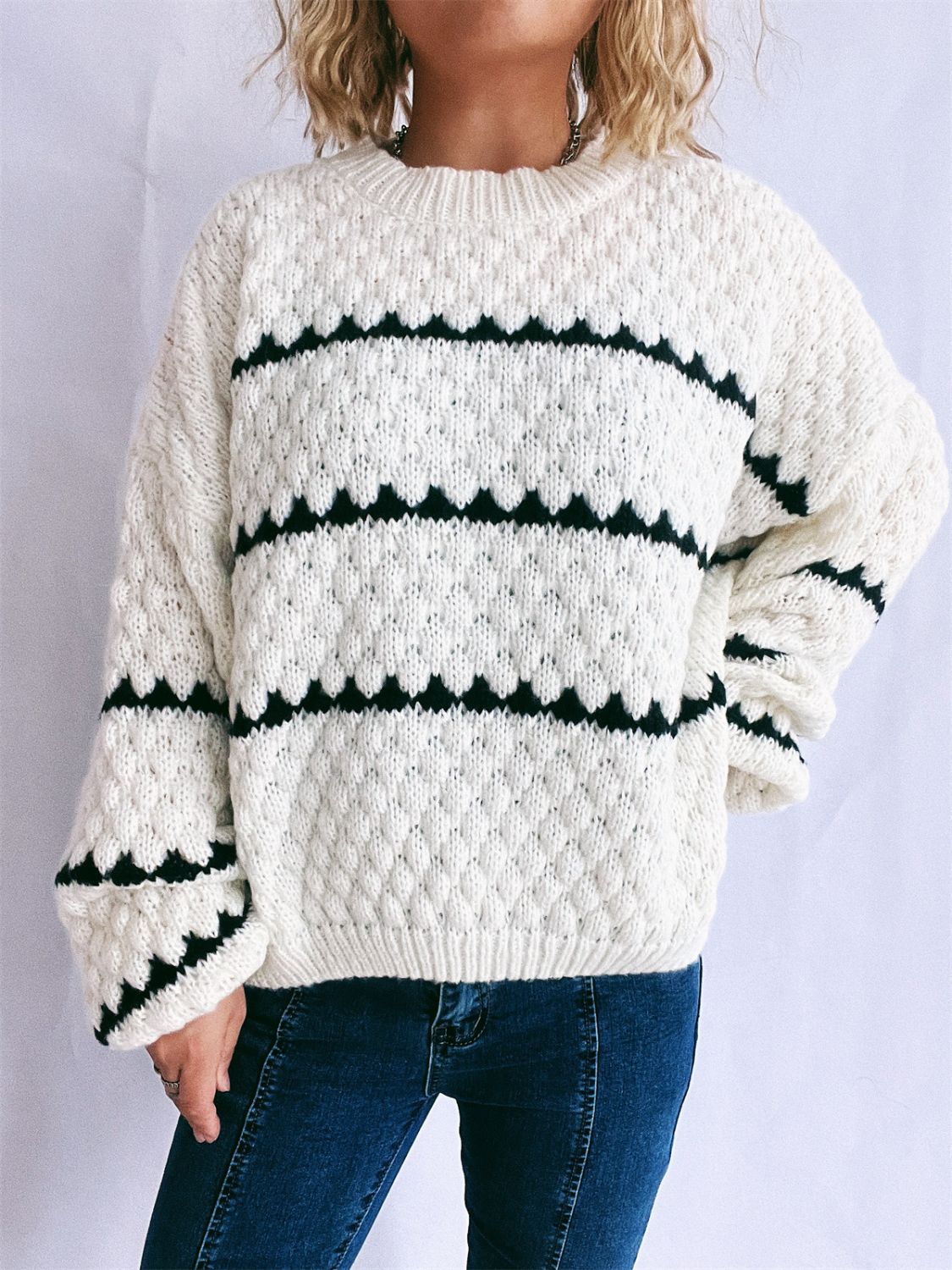 Bianca | Long-sleeved sweater with contrasting stripes and a crew neck