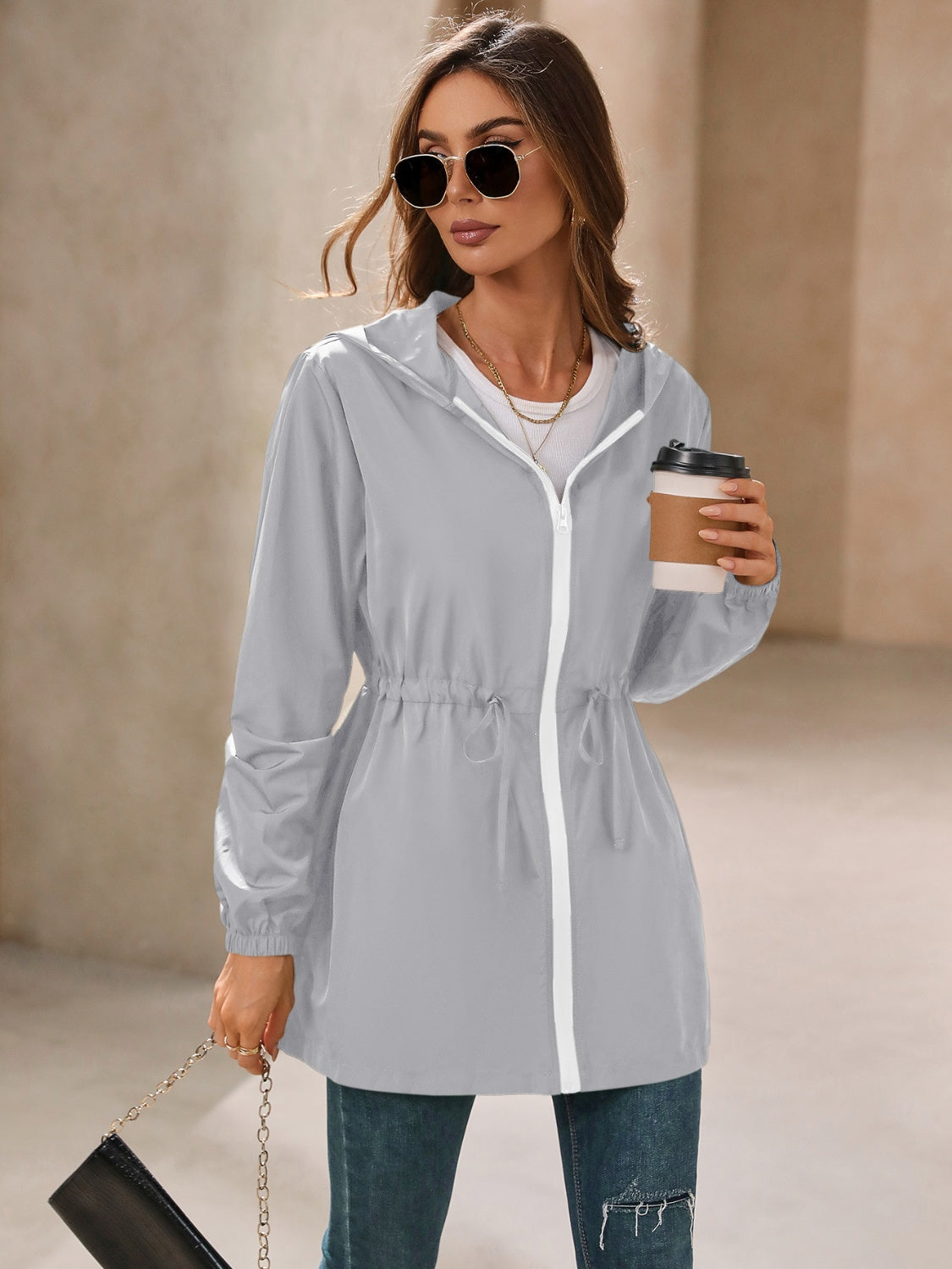 Elvira | Waterproof, long-sleeved outdoor windbreaker with hood