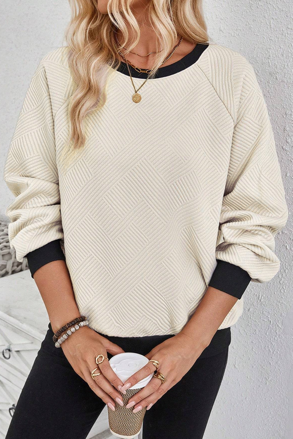 Azucena | Long-sleeved sweatshirt with textured contrast