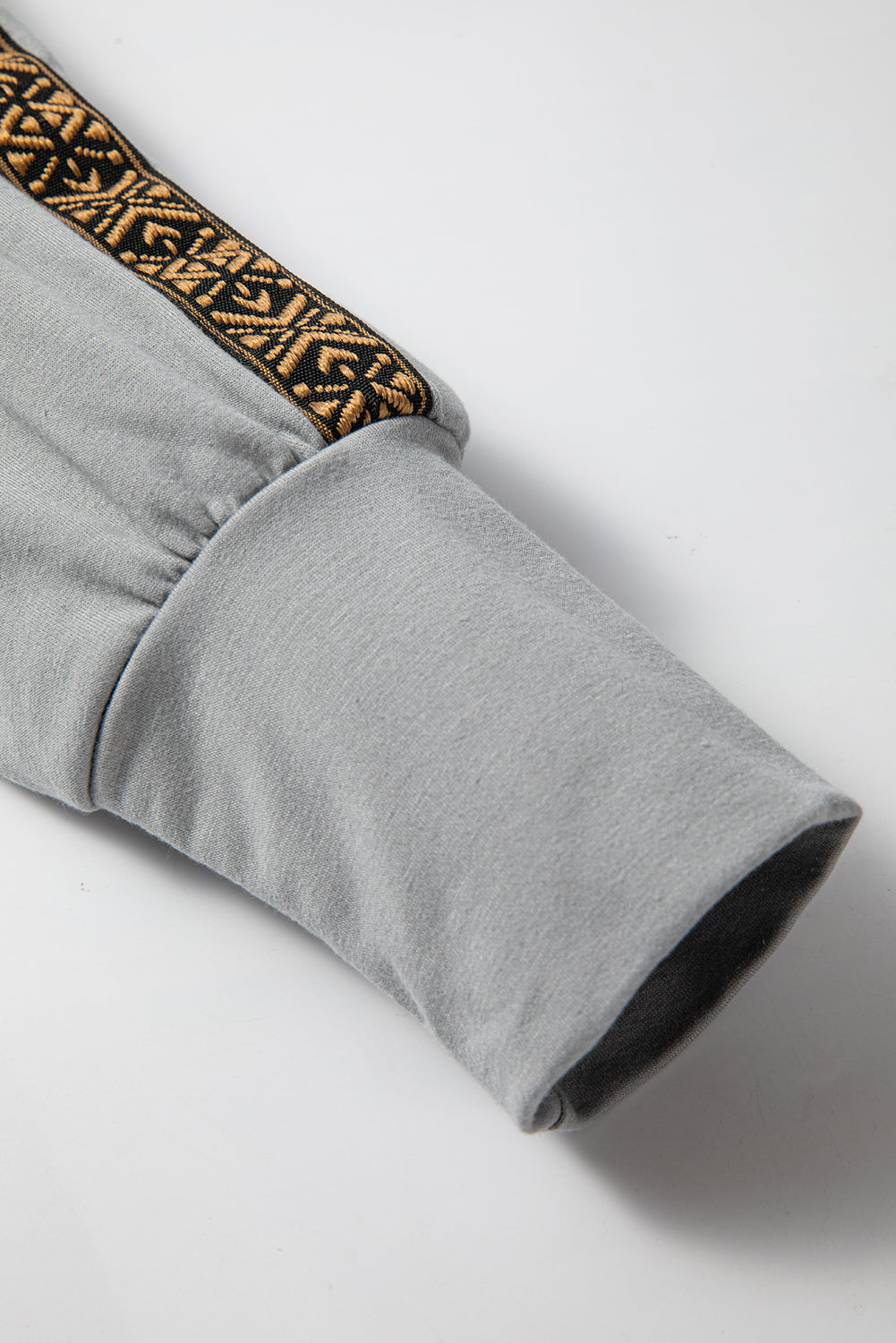 Gloria | Classic and elegant winter cardigan
