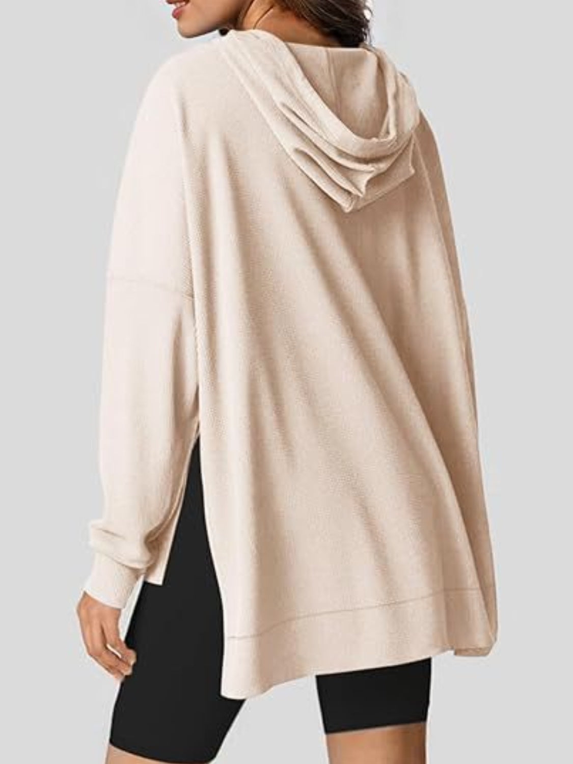 Eleonora | Long sleeve hoodie with drawstring and slit