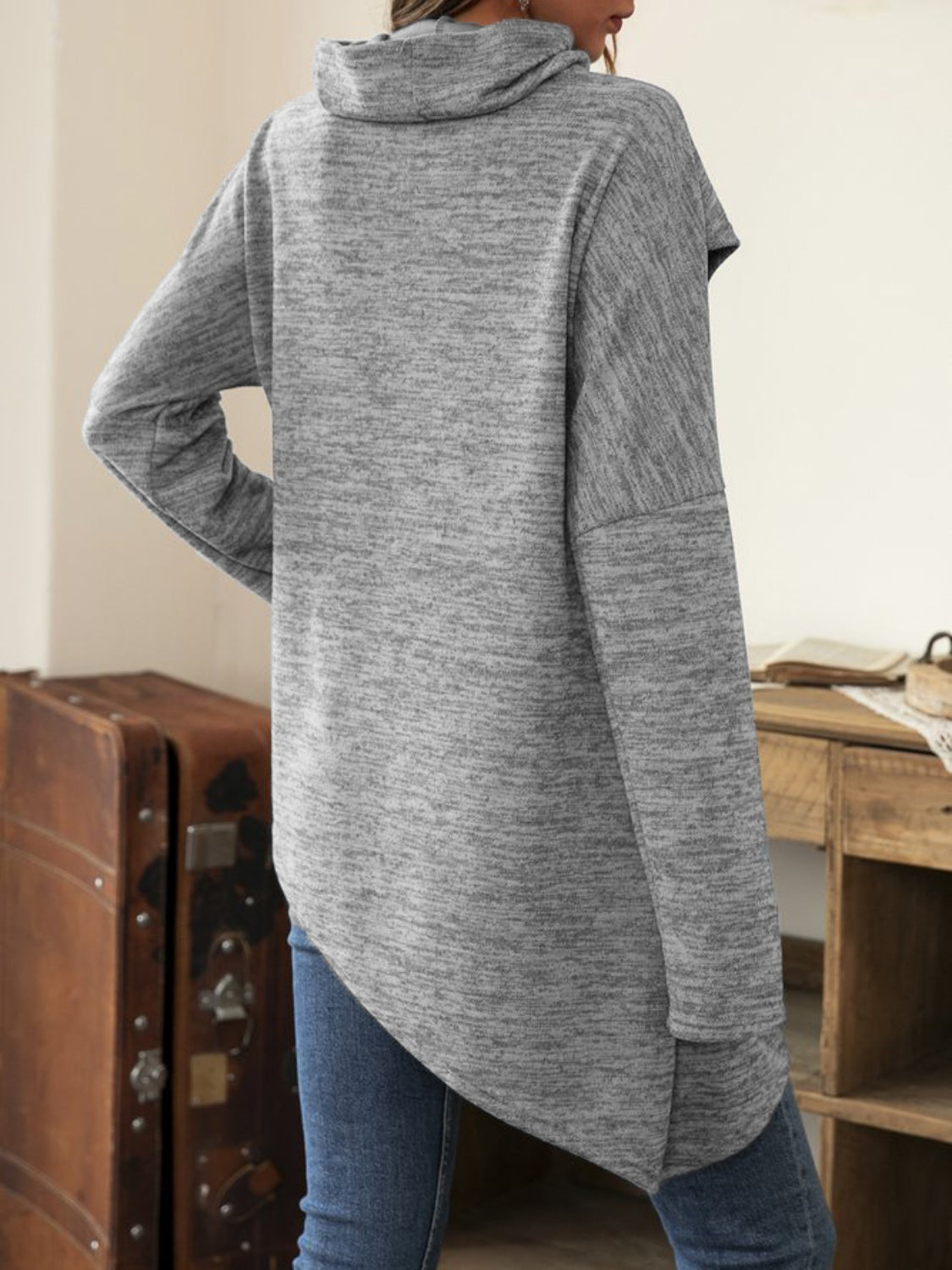 Matilde | Long sleeve t-shirt with asymmetric hem and cowl neckline
