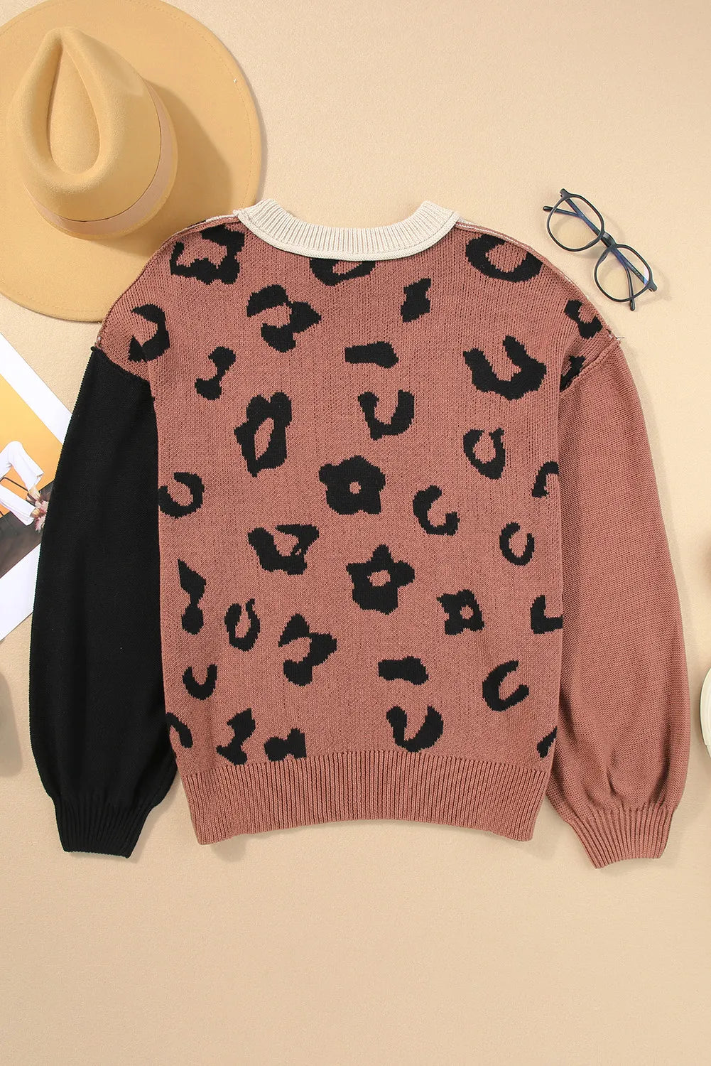 Renata | Long sleeve crew neck sweater with leopard print