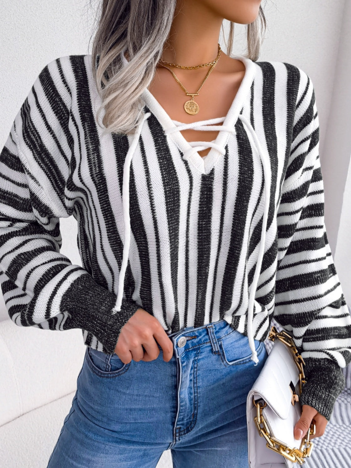 Isadora | Striped long-sleeved sweater with lacing