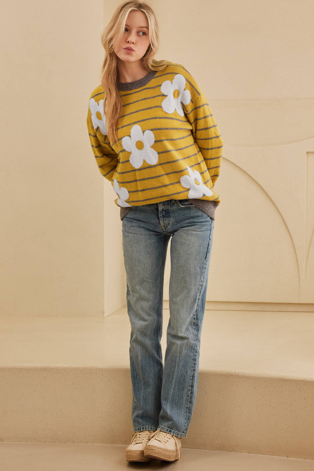 Leire | Long-sleeved sweater with floral stripes and a crew neck