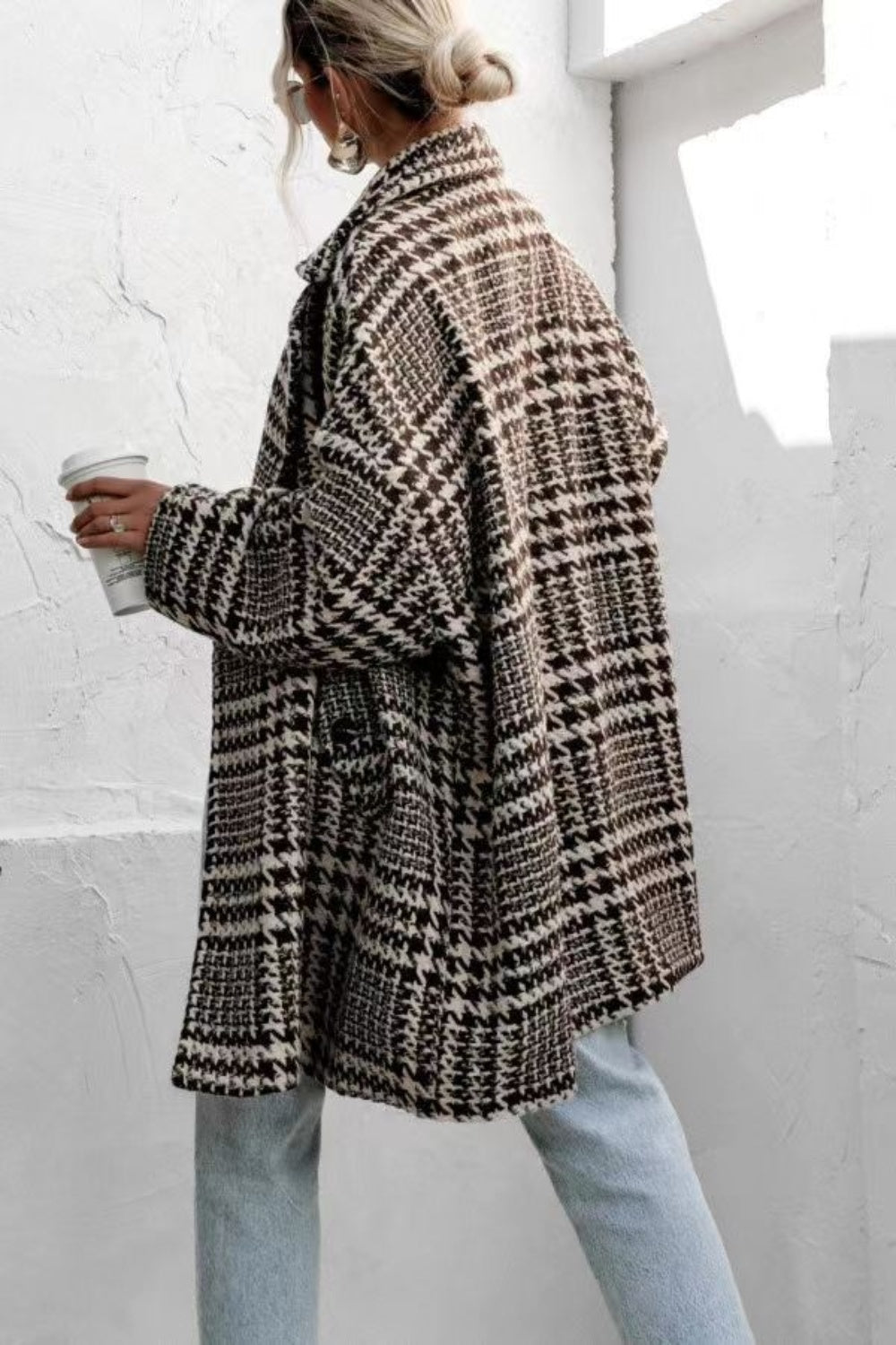 Patricia | Long-sleeved coat with a houndstooth collar and pockets