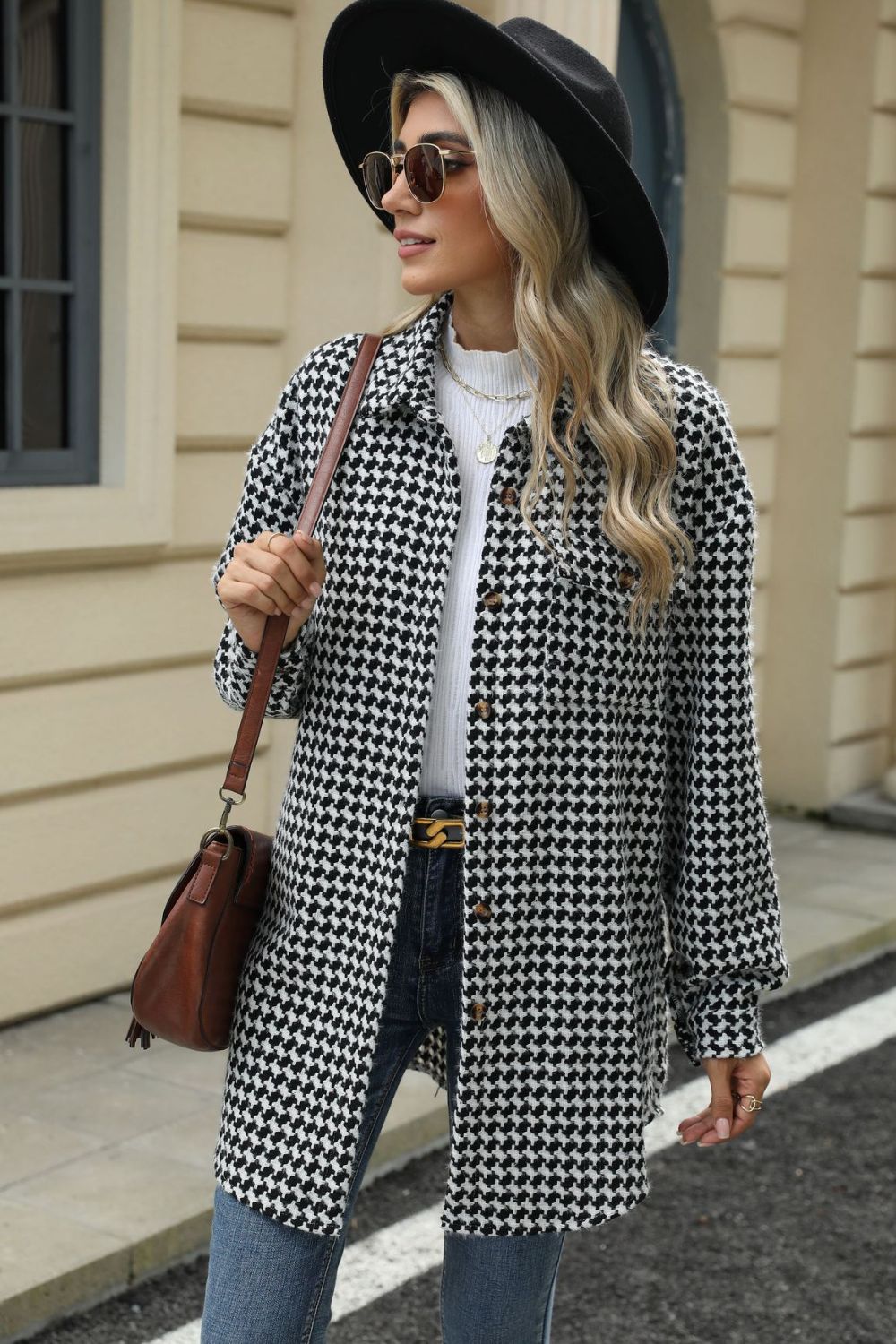 Anika | Houndstooth coat with buttons and dropped shoulders