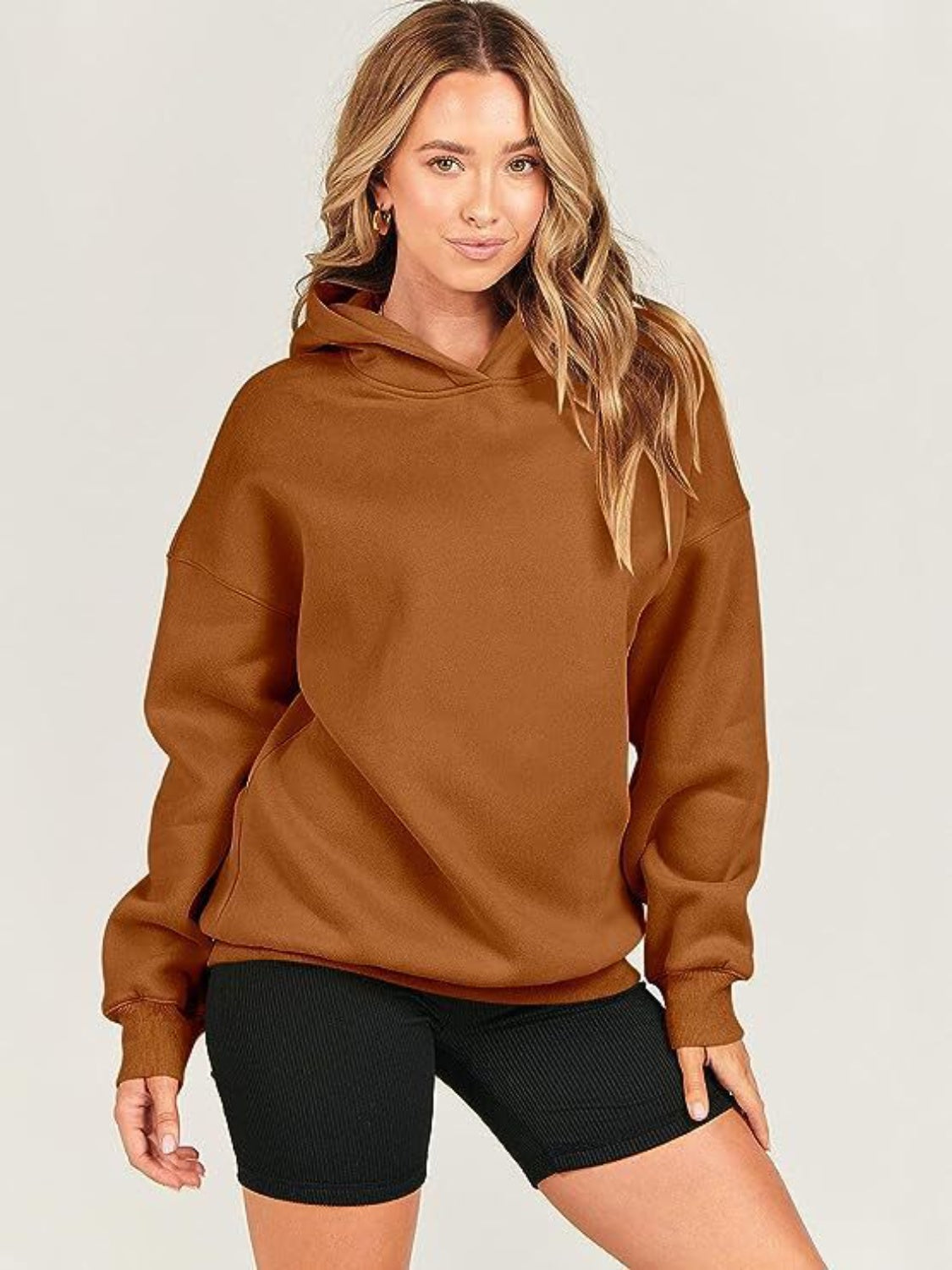 Melanie | Long-sleeved hoodie with dropped shoulders
