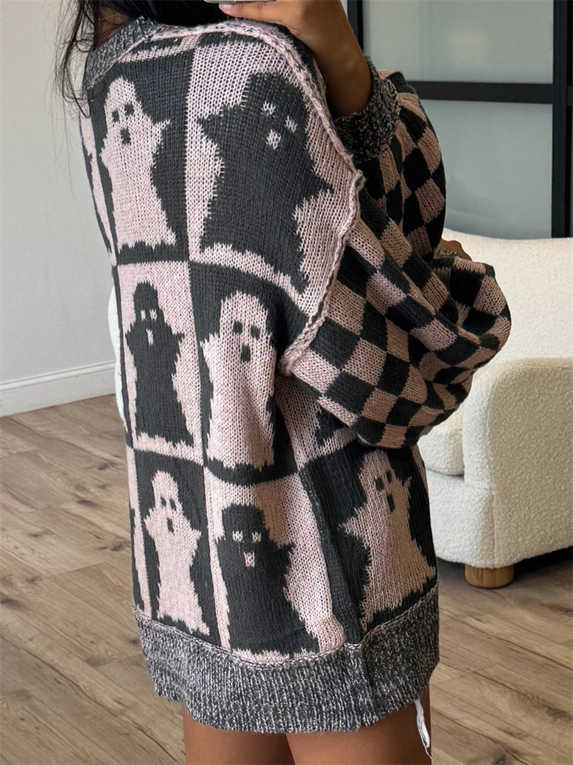 Cristina | Ghost long-sleeved sweater with low shoulders